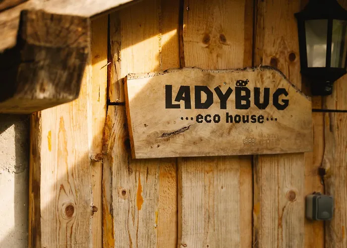 Ladybug Eco House * Gradisce pri Lukovici